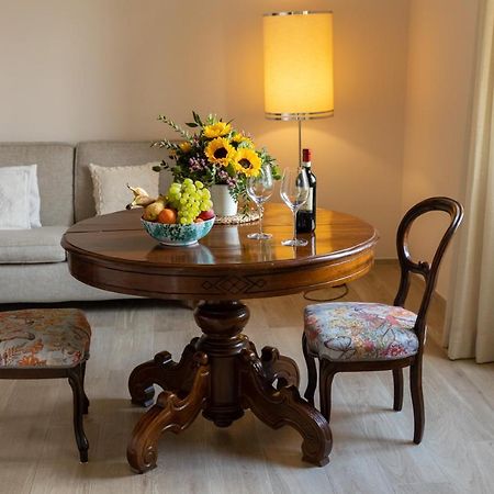 Modern Apartments In The Heart Of Firenze Esterno foto