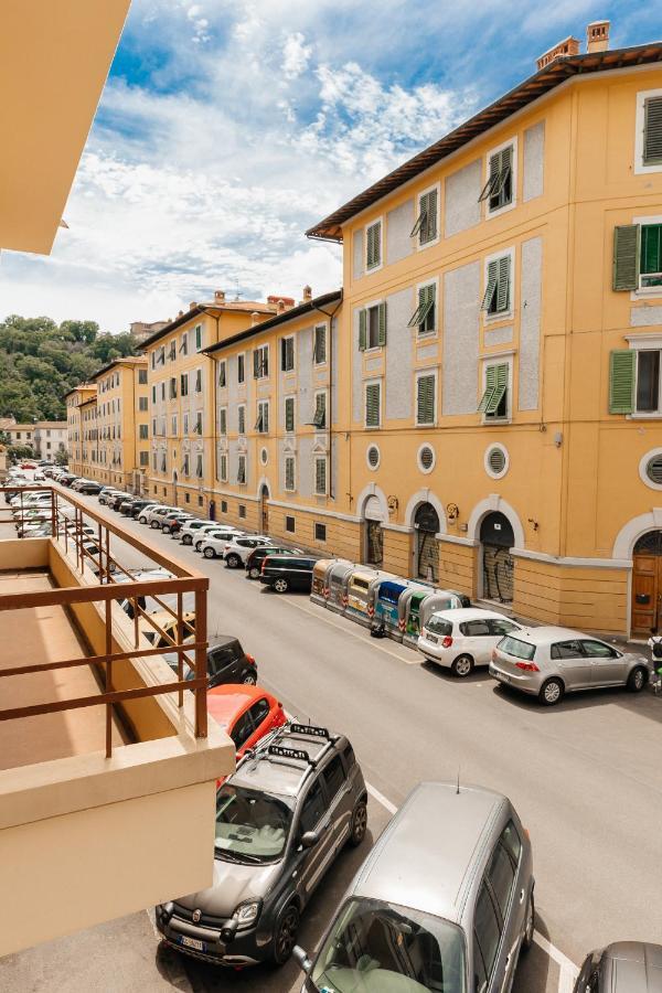 Modern Apartments In The Heart Of Firenze Esterno foto
